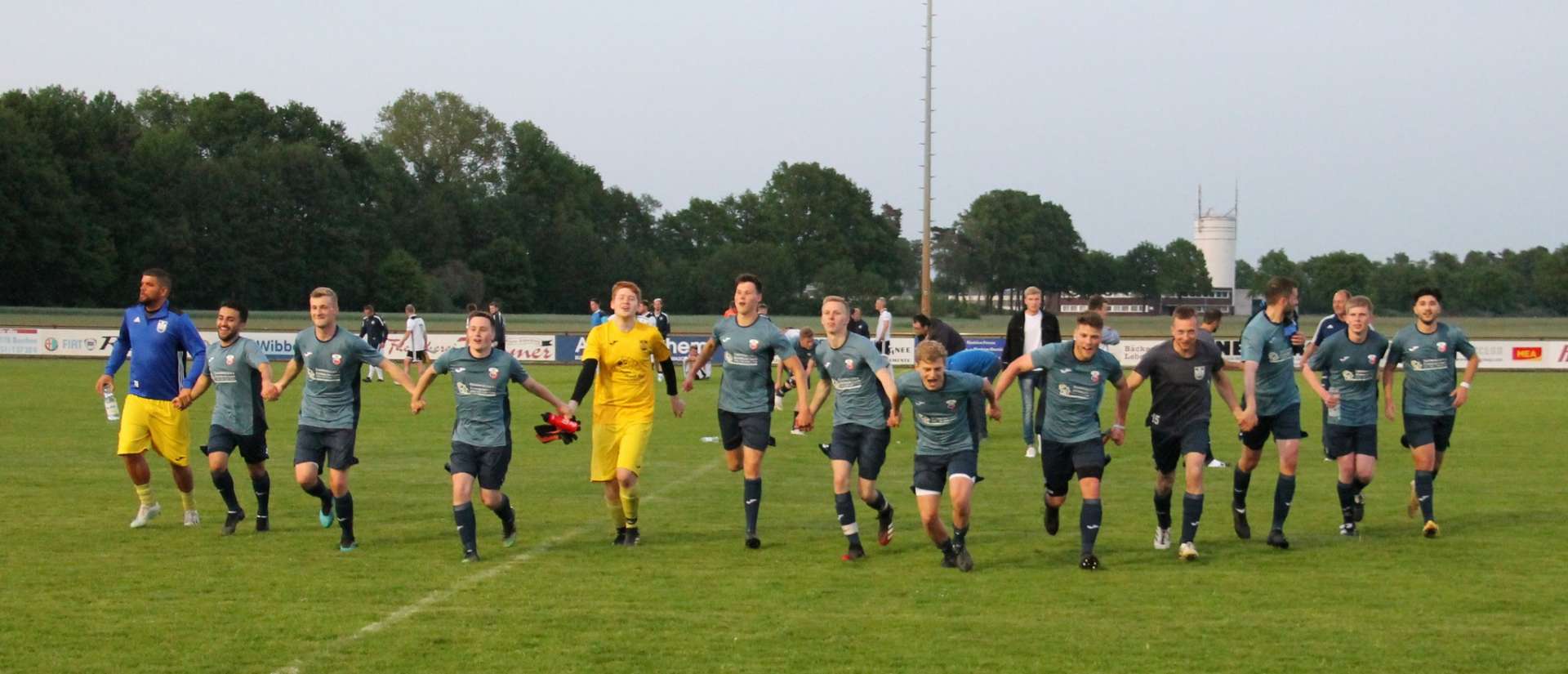 Die I. Mannschaft der SG Boke/Bentfeld feierte am vorletzten Spieltag das Erreichen der eingleisigen Kreisliga A