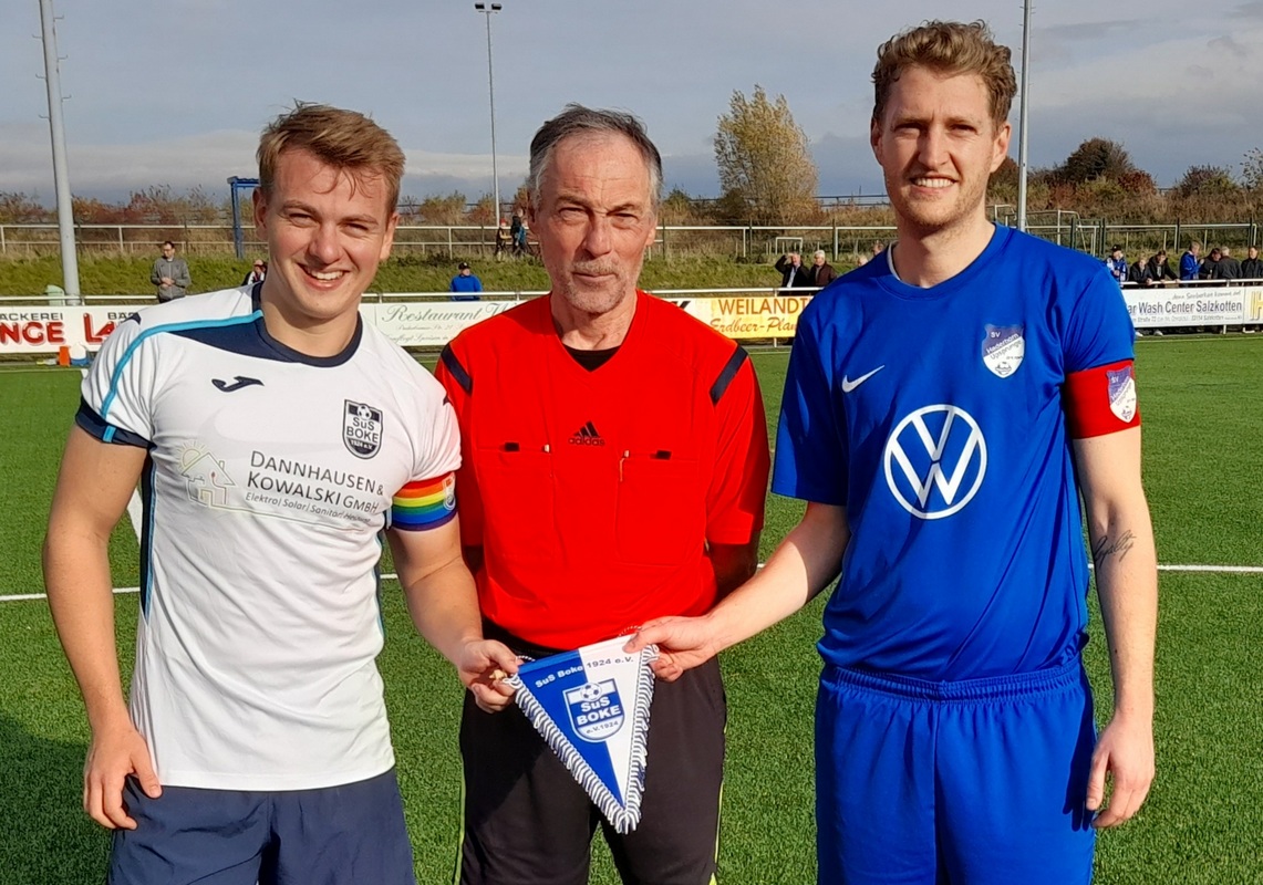 Begrüßung vor dem Hinspiel in Upsprunge