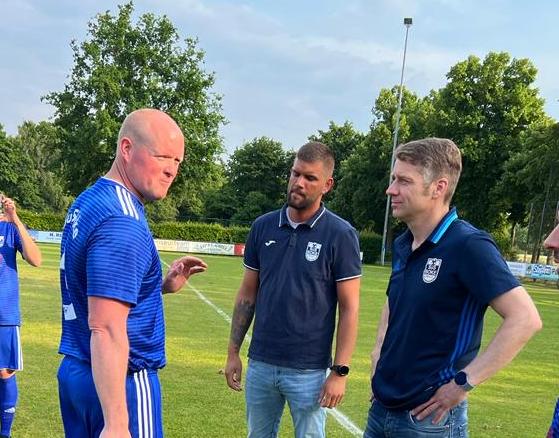 Ü32-Trainer Manuel Lobbenmeier verabschiedet 