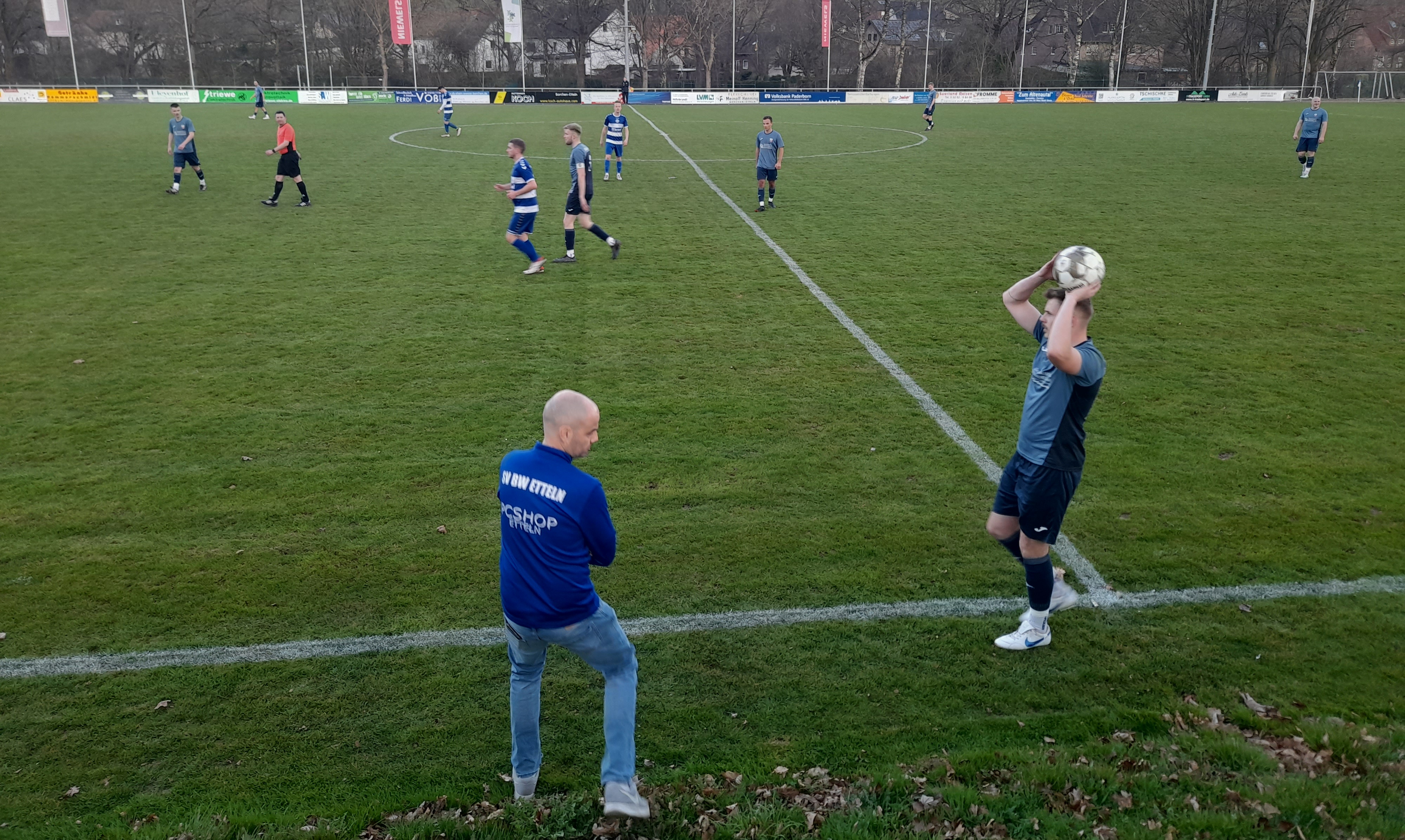Spielgemeinschaft erkämpft beim SV BW Etteln in Unterzahl ein 1:1